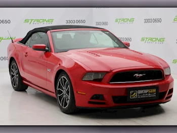 Ford  Mustang  GT  2014  Automatic  215,000 Km  8 Cylinder  Rear Wheel Drive (RWD)  Coupe / Sport  Red