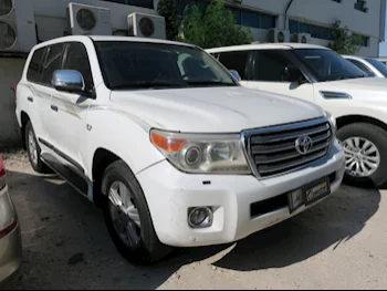 Toyota  Land Cruiser  VXR  2014  Automatic  400,000 Km  8 Cylinder  Four Wheel Drive (4WD)  SUV  White