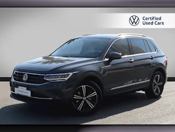 Volkswagen  Tiguan  1.4 TSI  2024  Automatic  17,000 Km  4 Cylinder  Front Wheel Drive (FWD)  SUV  Gray  With Warranty