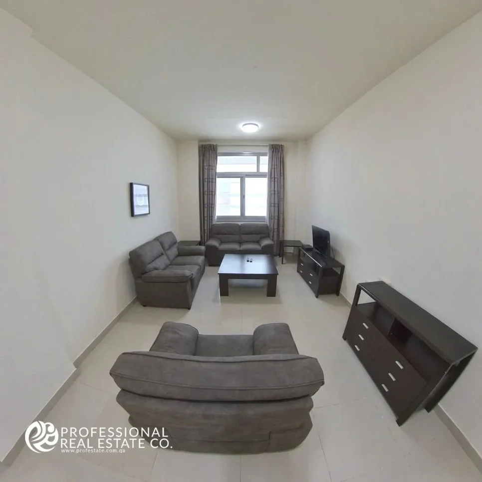 5 Bedrooms  Apartment  in Doha -  Al Sadd  Fully Furnished