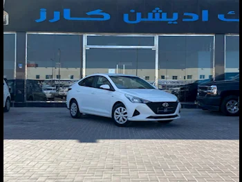 Hyundai  Accent  2023  Automatic  82٬000 Km  4 Cylinder  Front Wheel Drive (FWD)  Sedan  White