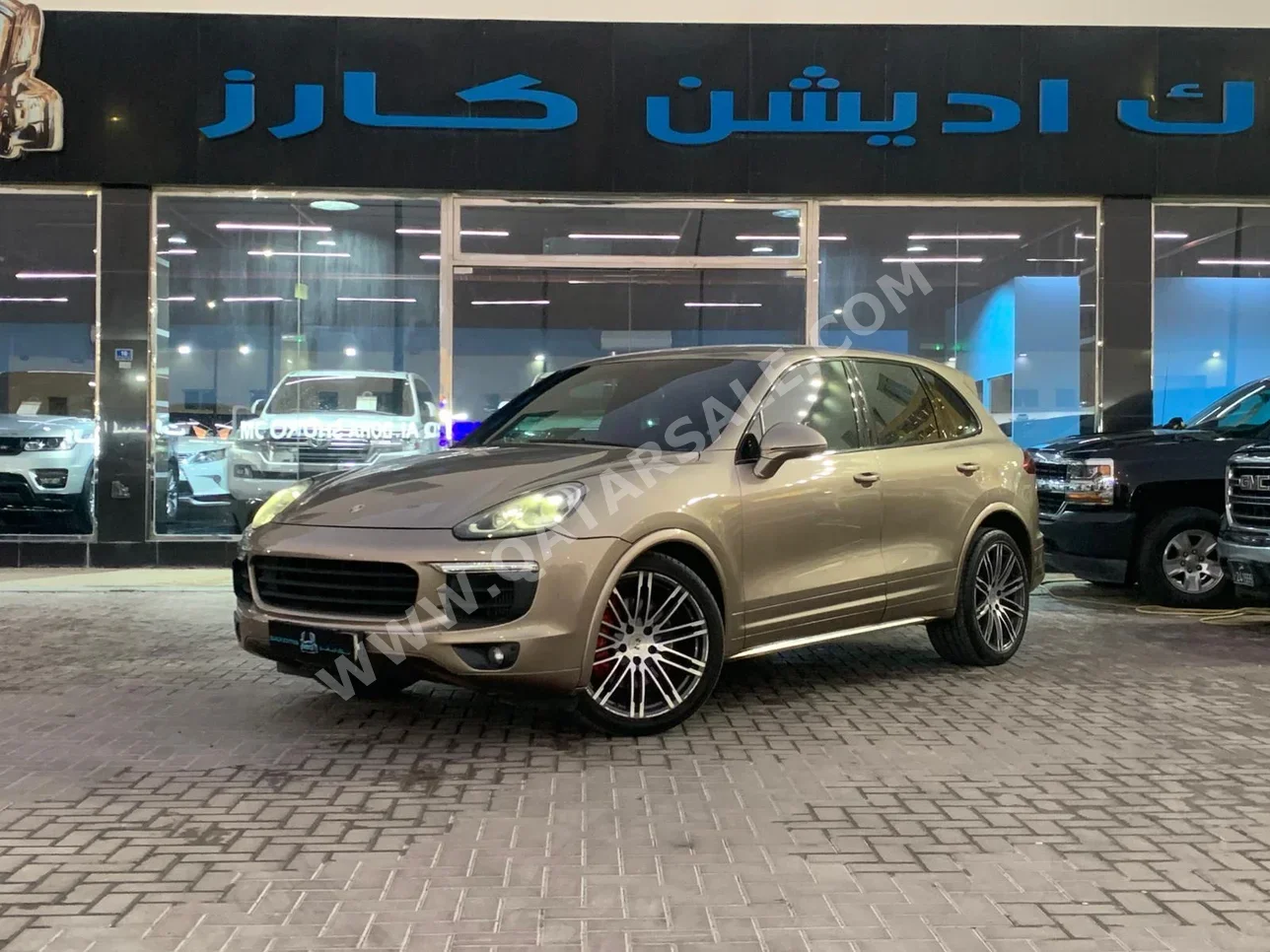 Porsche  Cayenne  S  2015  Automatic  175,000 Km  8 Cylinder  Four Wheel Drive (4WD)  SUV  Gold