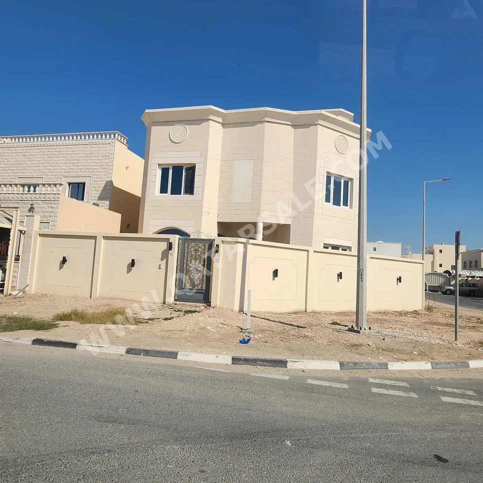 Family Residential  - Not Furnished  - Umm Salal  - Umm Al Amad  - 5 Bedrooms