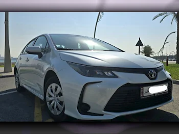 Toyota  Corolla  2023  Automatic  3,000 Km  4 Cylinder  Front Wheel Drive (FWD)  Sedan  Pearl  With Warranty