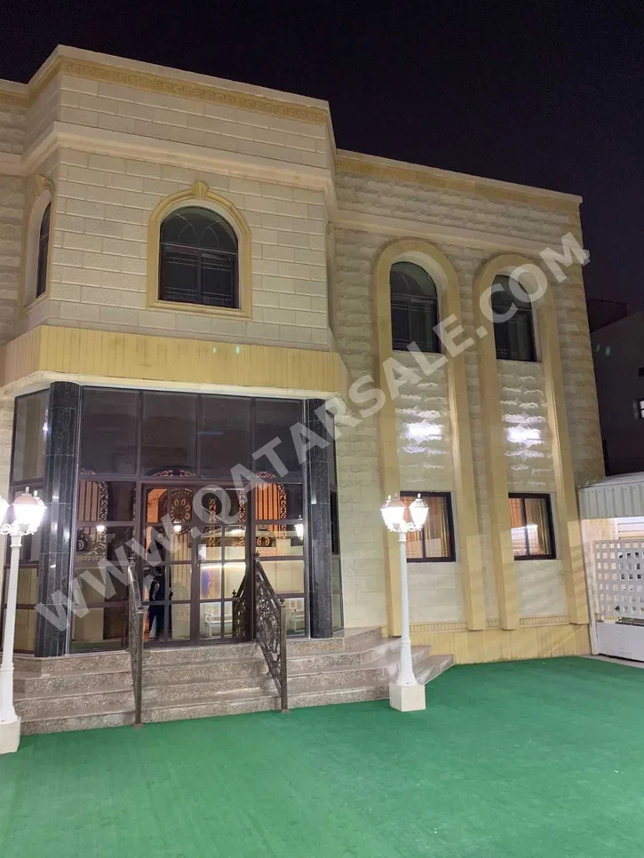 Family Residential  - Not Furnished  - Doha  - Al Duhail  - 9 Bedrooms