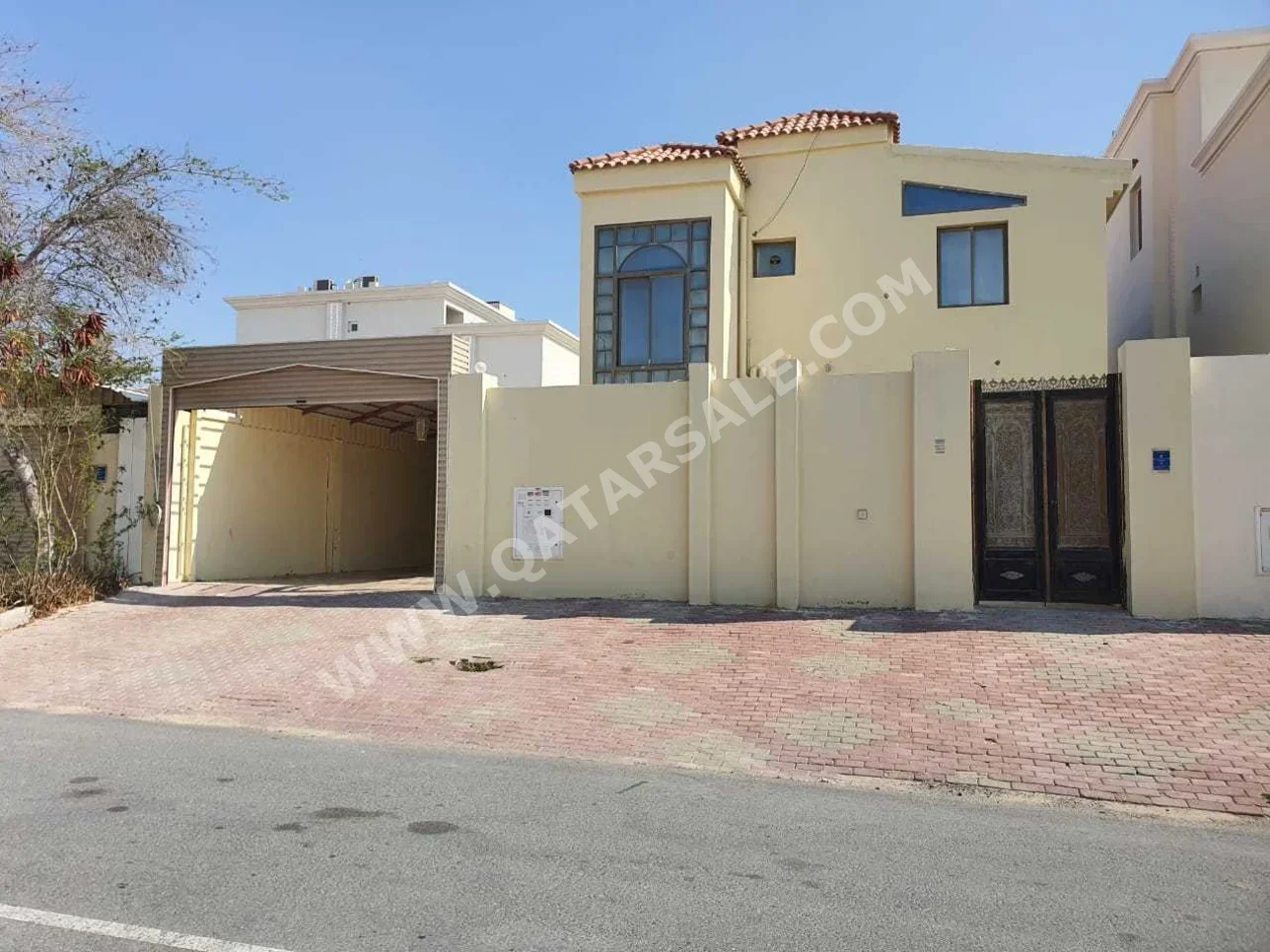 Family Residential  - Not Furnished  - Al Rayyan  - Al Gharrafa  - 6 Bedrooms