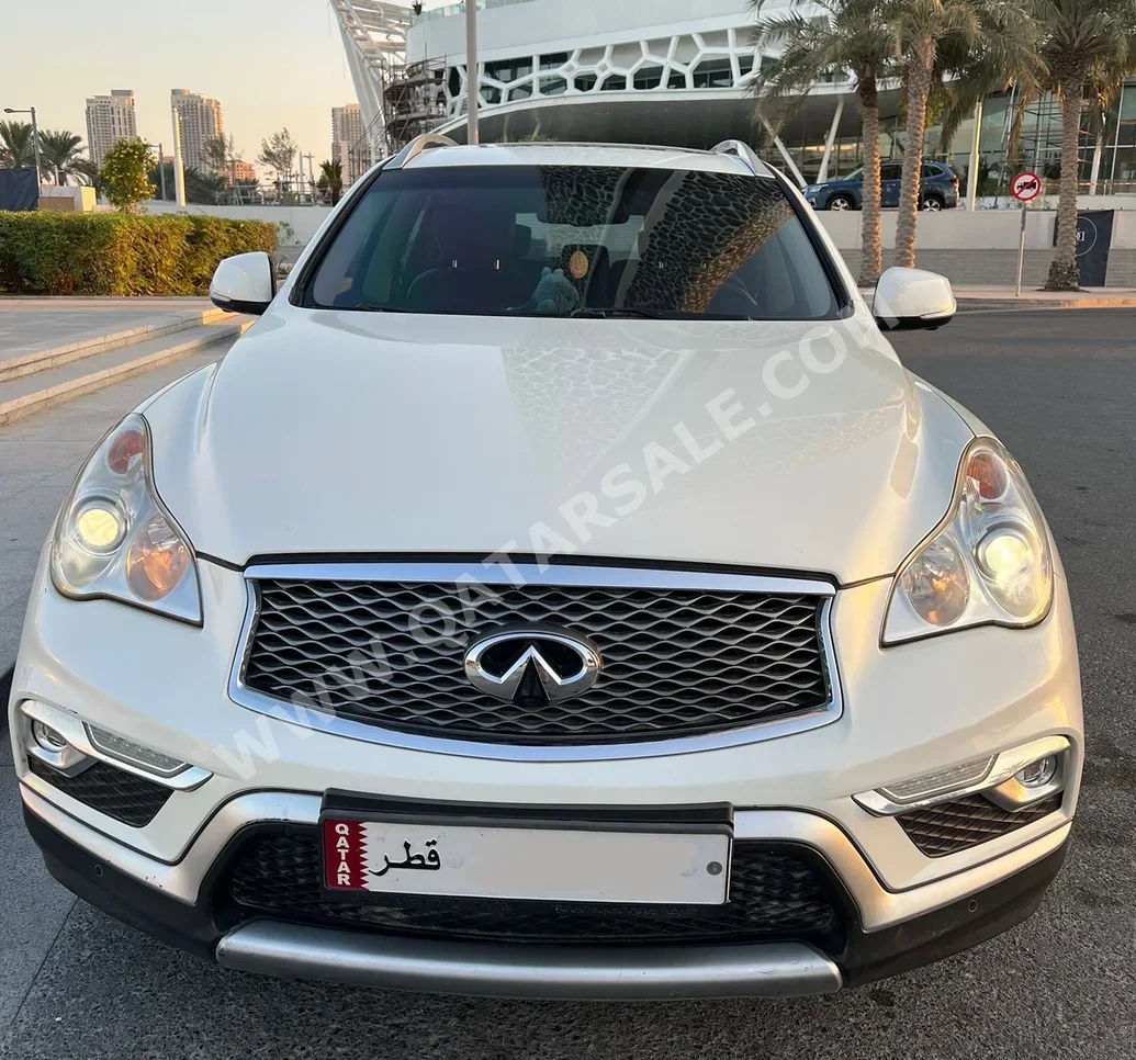 Infiniti  QX  50  2016  Automatic  77,000 Km  6 Cylinder  Four Wheel Drive (4WD)  SUV  White