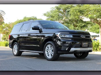  Ford  Expedition  XLT  2023  Automatic  6,000 Km  8 Cylinder  Four Wheel Drive (4WD)  SUV  Black  With Warranty