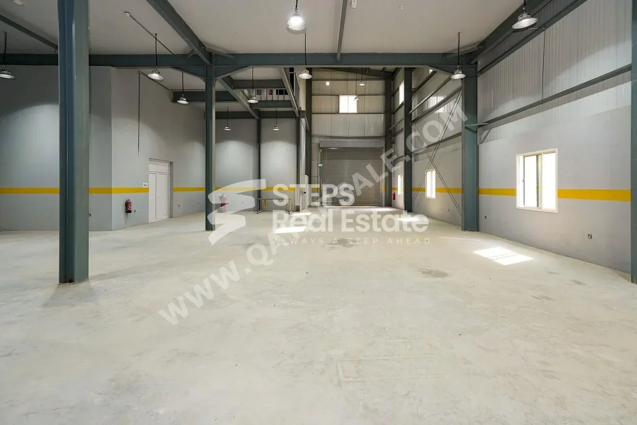 Warehouses & Stores - Al Wakrah  - Barkit Al Awamer  -Area Size: 1000 Square Meter