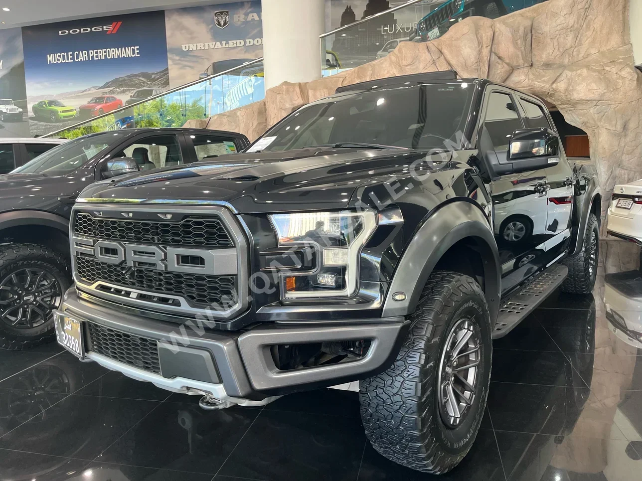 Ford  Raptor  2019  Automatic  163٬000 Km  6 Cylinder  Four Wheel Drive (4WD)  Pick Up  Black