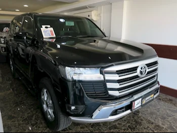 Toyota  Land Cruiser  GXR Twin Turbo  2022  Automatic  72,000 Km  6 Cylinder  Four Wheel Drive (4WD)  SUV  Black  With Warranty