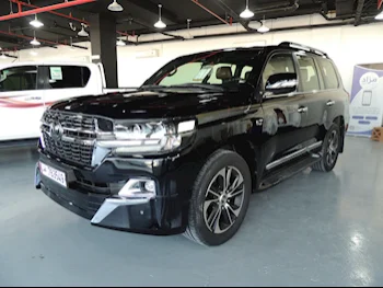 Toyota  Land Cruiser  VXS  2018  Automatic  280,000 Km  8 Cylinder  Four Wheel Drive (4WD)  SUV  Black