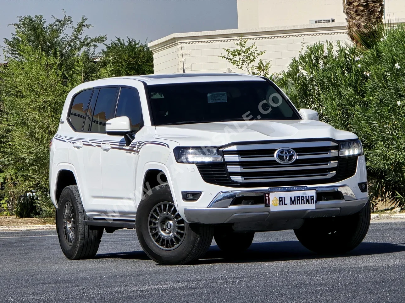 Toyota  Land Cruiser  GXR Twin Turbo  2022  Automatic  113,000 Km  6 Cylinder  Four Wheel Drive (4WD)  SUV  White