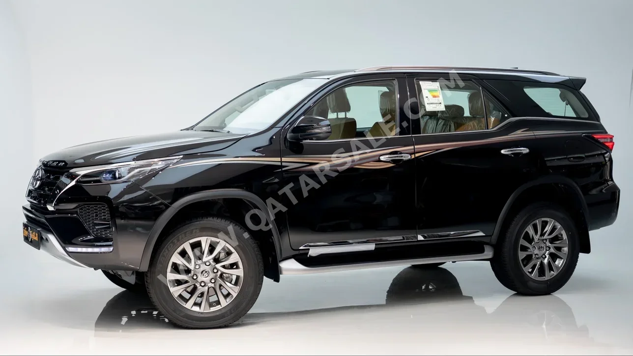 Toyota  Fortuner  2024  Automatic  17 Km  6 Cylinder  Four Wheel Drive (4WD)  SUV  Black  With Warranty