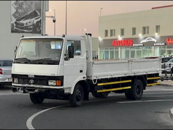 TATA  310  2007  Manual  278,000 Km  8 Cylinder  All Wheel Drive (AWD)  Pick Up  White