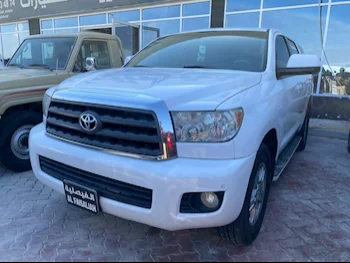 Toyota  Sequoia  2010  Automatic  300,000 Km  8 Cylinder  Four Wheel Drive (4WD)  SUV  White