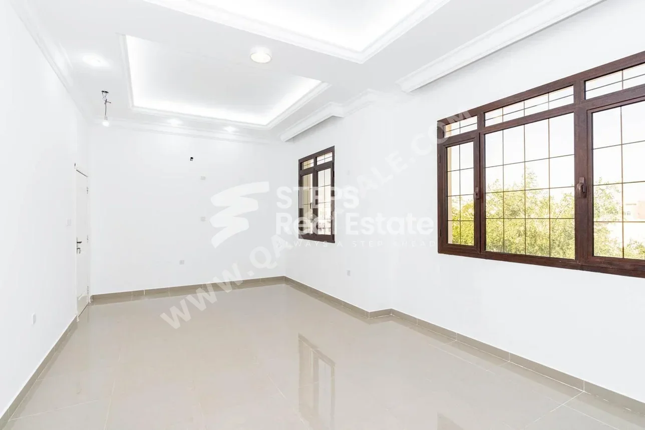 Family Residential  - Not Furnished  - Umm Salal  - Umm Ebairiya  - 6 Bedrooms