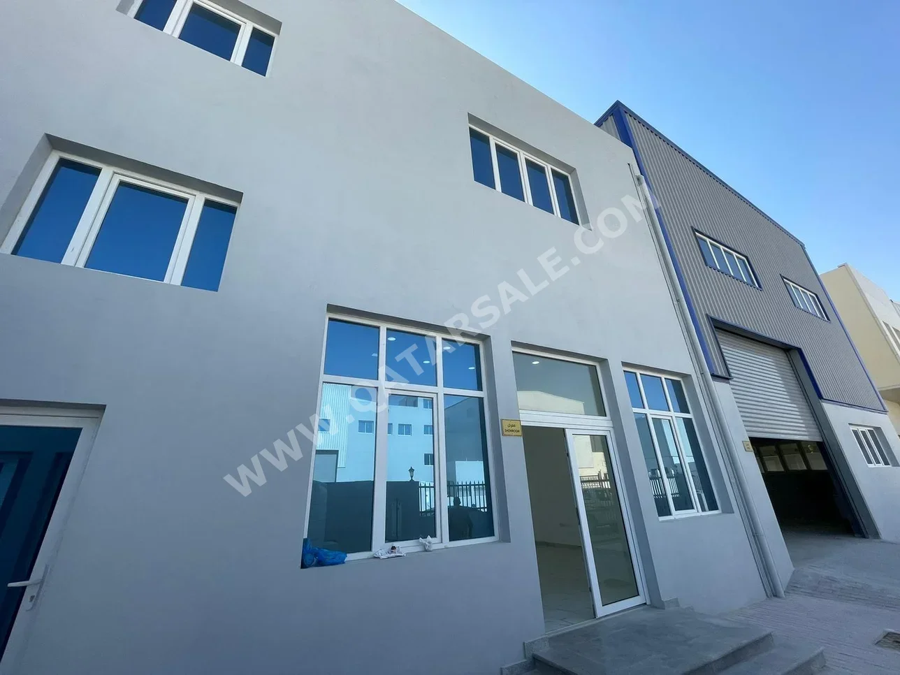 Warehouses & Stores - Al Wakrah  - Barkit Al Awamer  -Area Size: 1000 Square Meter