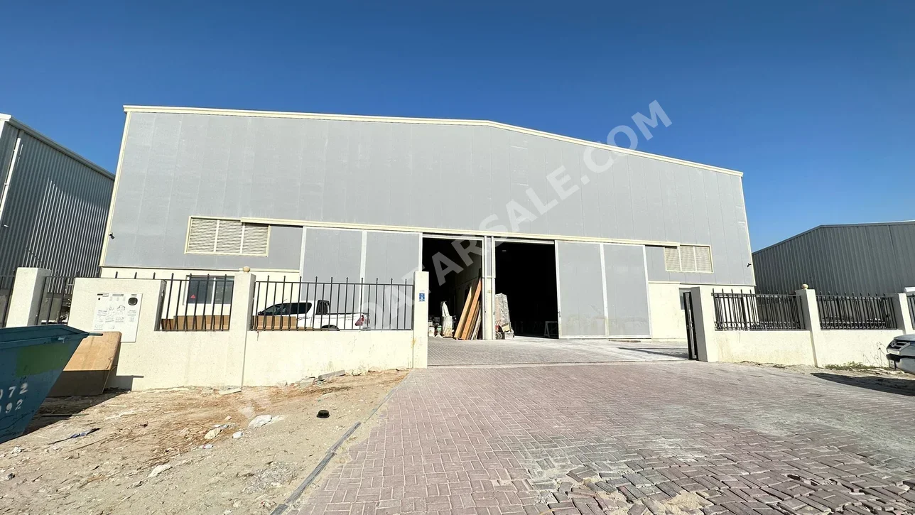 Warehouses & Stores - Al Wakrah  - Barkit Al Awamer  -Area Size: 2000 Square Meter