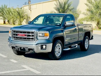 GMC  Sierra  2014  Automatic  57,000 Km  8 Cylinder  Four Wheel Drive (4WD)  Pick Up  Gray