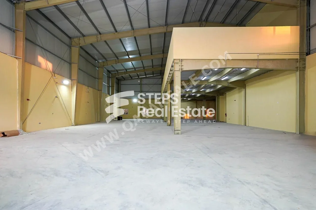 Warehouses & Stores - Al Khor  - Al Khor  -Area Size: 1100 Square Meter