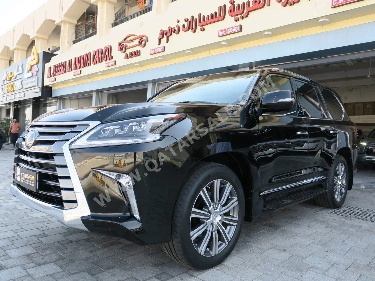 Lexus  LX  570  2016  Automatic  121,000 Km  8 Cylinder  Four Wheel Drive (4WD)  SUV  Black