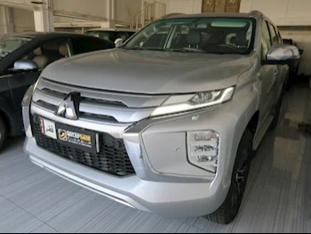 Mitsubishi  Pajero  Montero Sport  2020  Automatic  56,000 Km  6 Cylinder  Four Wheel Drive (4WD)  SUV  Silver