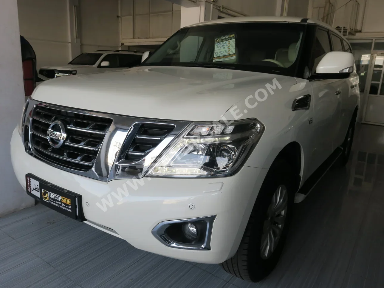 Nissan  Patrol  SE  2015  Automatic  283,000 Km  8 Cylinder  Four Wheel Drive (4WD)  SUV  White