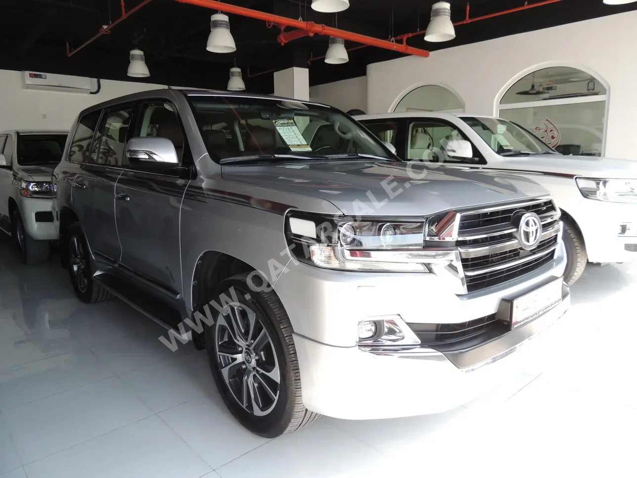 Toyota  Land Cruiser  GXR- Grand Touring  2020  Automatic  85,000 Km  8 Cylinder  Four Wheel Drive (4WD)  SUV  Silver