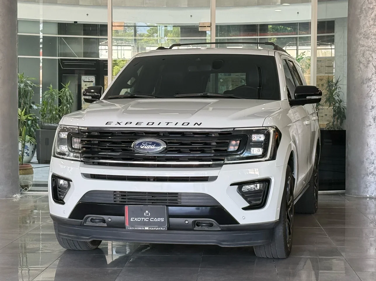 Ford  Expedition  Limited  2021  Automatic  58,000 Km  6 Cylinder  Four Wheel Drive (4WD)  SUV  White  With Warranty