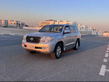 Toyota  Land Cruiser  GXR  2011  Automatic  339,000 Km  8 Cylinder  Four Wheel Drive (4WD)  SUV  Silver