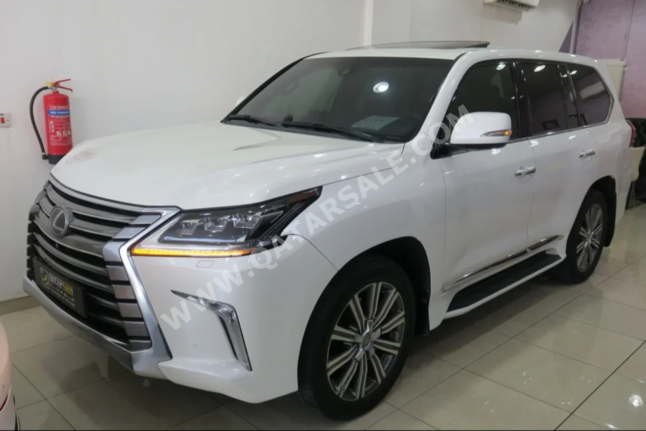 Lexus  LX  570  2016  Automatic  192,000 Km  8 Cylinder  Four Wheel Drive (4WD)  SUV  White