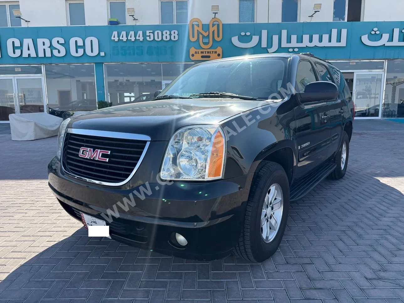 GMC  Yukon  2015  Automatic  303,000 Km  8 Cylinder  Rear Wheel Drive (RWD)  SUV  Black