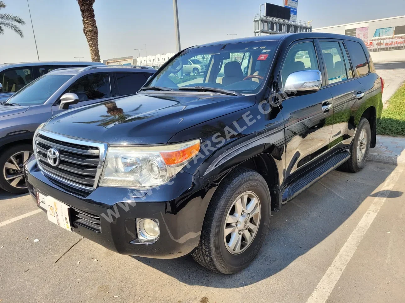 Toyota  Land Cruiser  GXR  2012  Automatic  477,000 Km  8 Cylinder  Four Wheel Drive (4WD)  SUV  Black