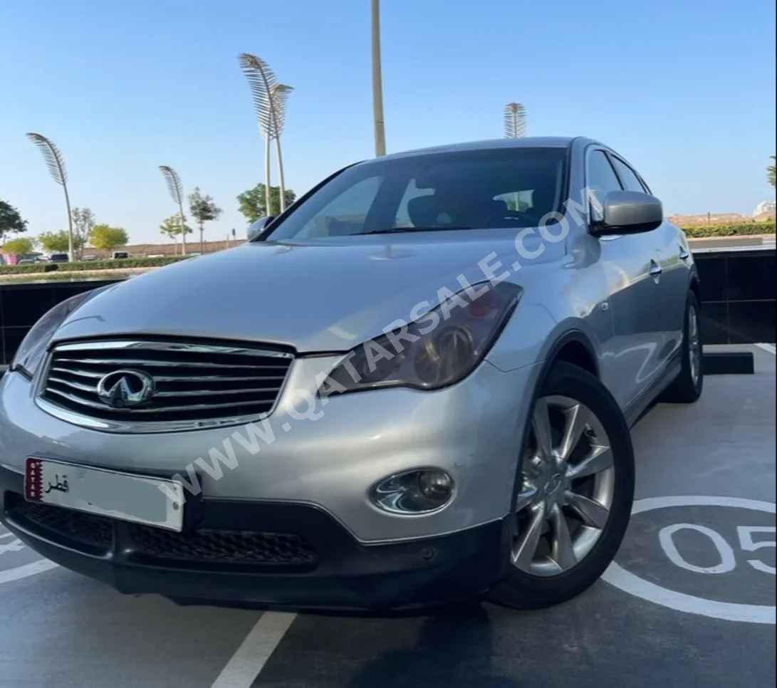 Infiniti  EX  35  2009  Automatic  122,000 Km  6 Cylinder  Sedan  Silver