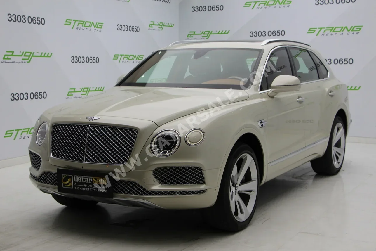 Bentley  Bentayga  2020  Automatic  24,000 Km  8 Cylinder  Four Wheel Drive (4WD)  SUV  Pearl  With Warranty