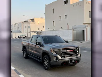 GMC  Sierra  AT4 Carbon Pro  2020  Automatic  79,000 Km  8 Cylinder  Four Wheel Drive (4WD)  Pick Up  Gray Metallic