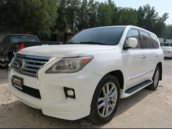 Lexus  LX  570  2013  Automatic  200,000 Km  8 Cylinder  Four Wheel Drive (4WD)  SUV  White