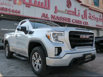 GMC  Sierra  Elevation  2022  Automatic  55,000 Km  8 Cylinder  Four Wheel Drive (4WD)  Pick Up  Silver  With Warranty