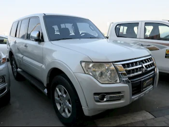 Mitsubishi  Pajero  2016  Automatic  130,000 Km  6 Cylinder  Four Wheel Drive (4WD)  SUV  White