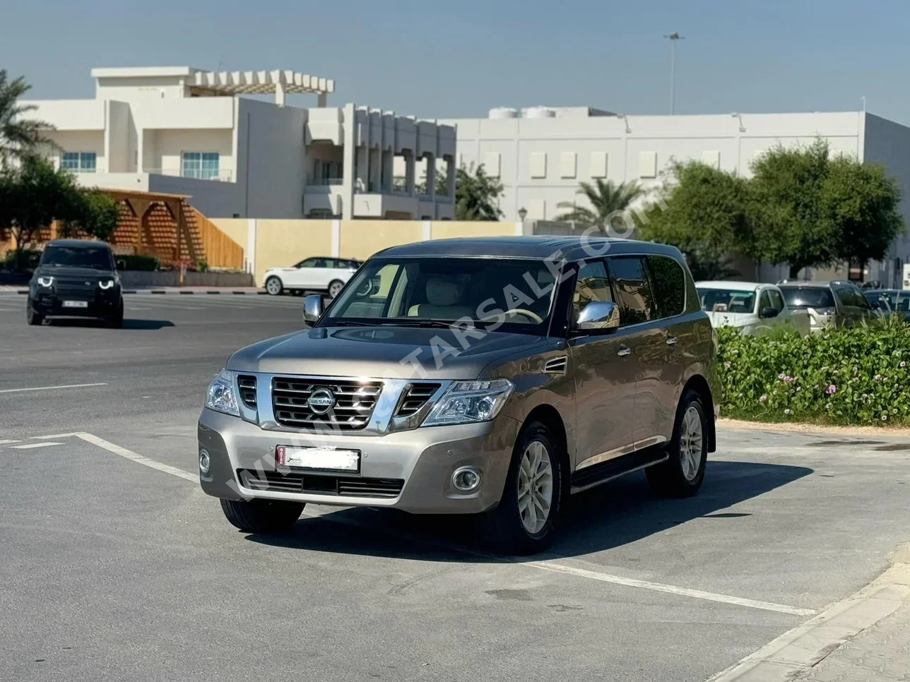 Nissan  Patrol  LE  2011  Automatic  290,000 Km  8 Cylinder  Four Wheel Drive (4WD)  SUV  Gray