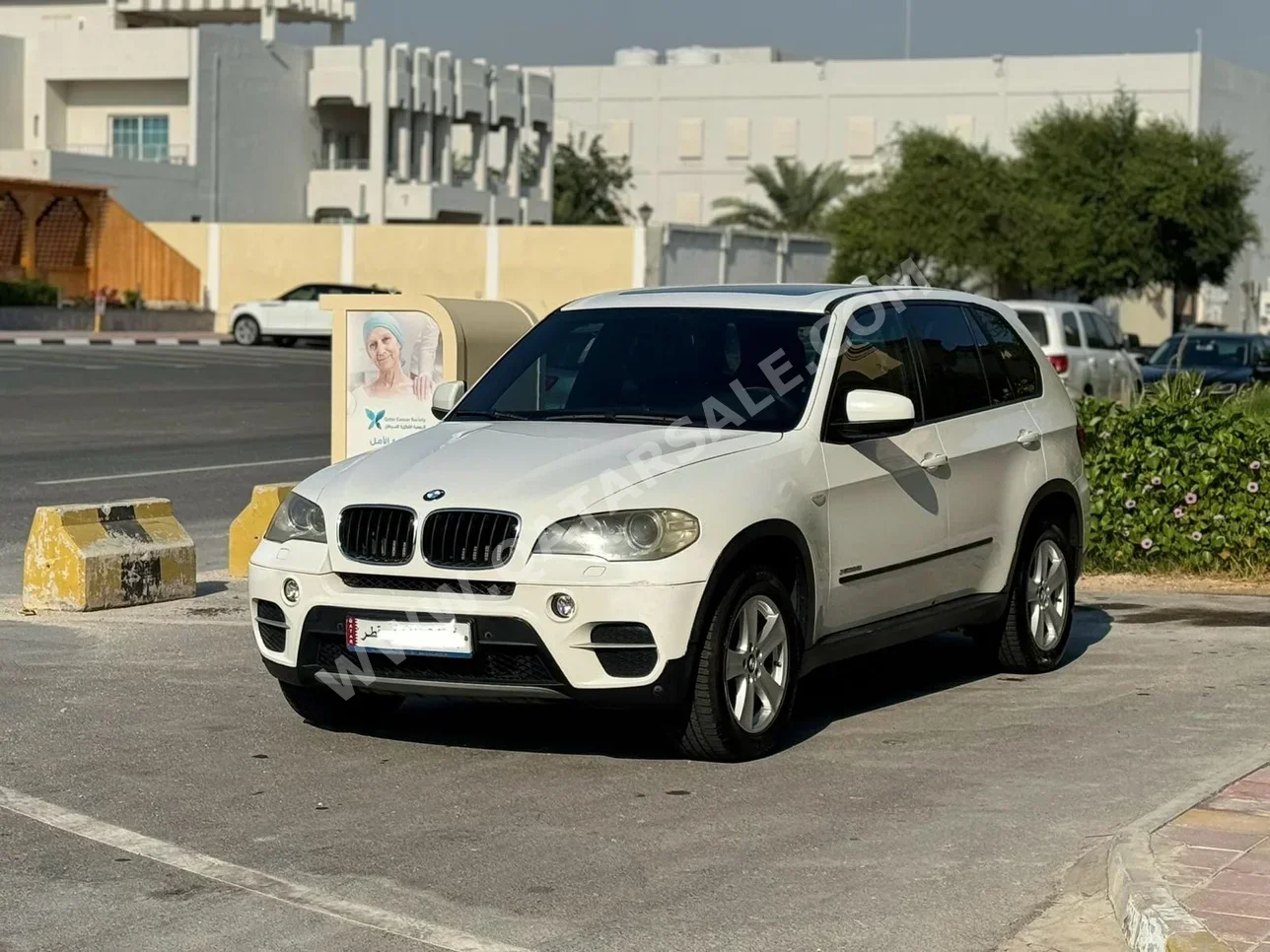 BMW  X-Series  X5  2012  Automatic  220,000 Km  6 Cylinder  Four Wheel Drive (4WD)  SUV  White