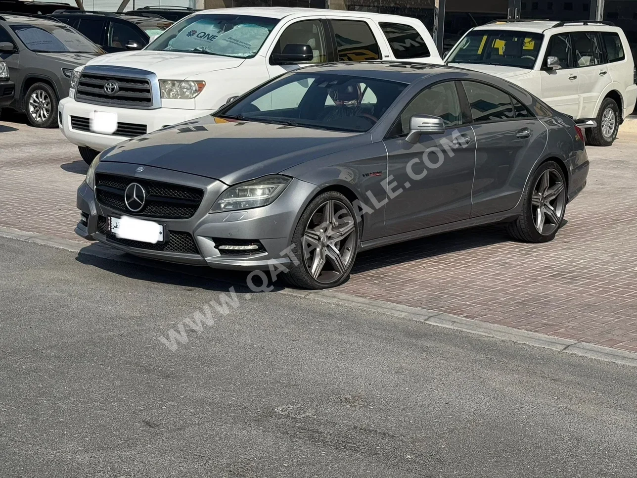 Mercedes-Benz  CLS  500  2012  Automatic  189,000 Km  8 Cylinder  Rear Wheel Drive (RWD)  Sedan  Gray