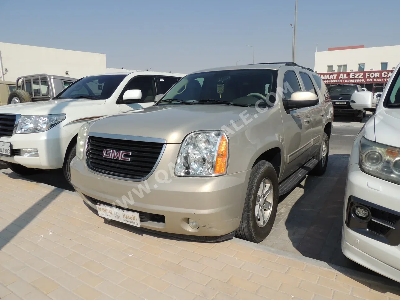 GMC  Yukon  2009  Automatic  270,000 Km  8 Cylinder  Four Wheel Drive (4WD)  SUV  Gold