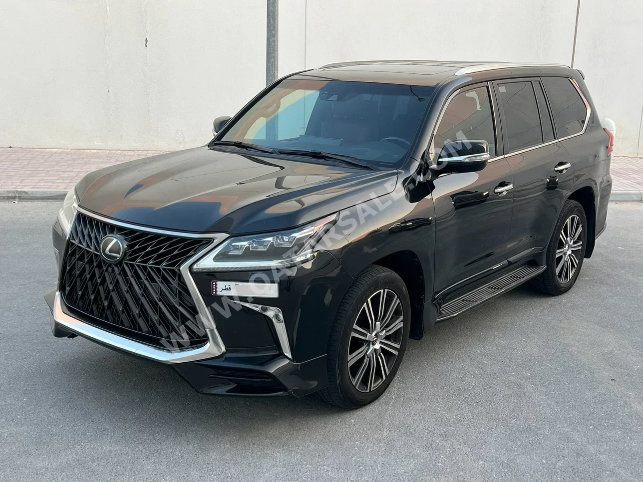 Lexus  LX  570  2018  Automatic  208,000 Km  8 Cylinder  Four Wheel Drive (4WD)  SUV  Black