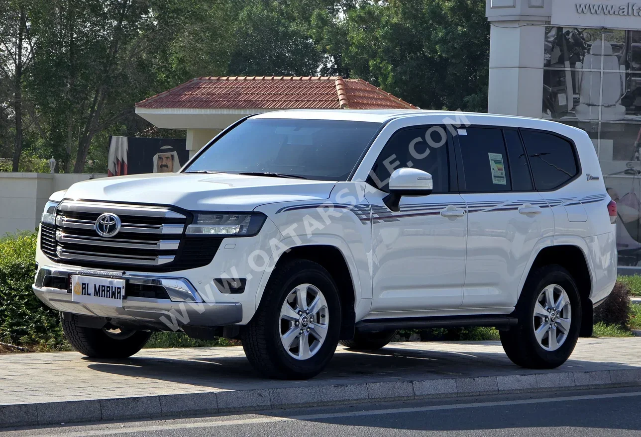 Toyota  Land Cruiser  GXR Twin Turbo  2022  Automatic  89,000 Km  6 Cylinder  Four Wheel Drive (4WD)  SUV  White  With Warranty