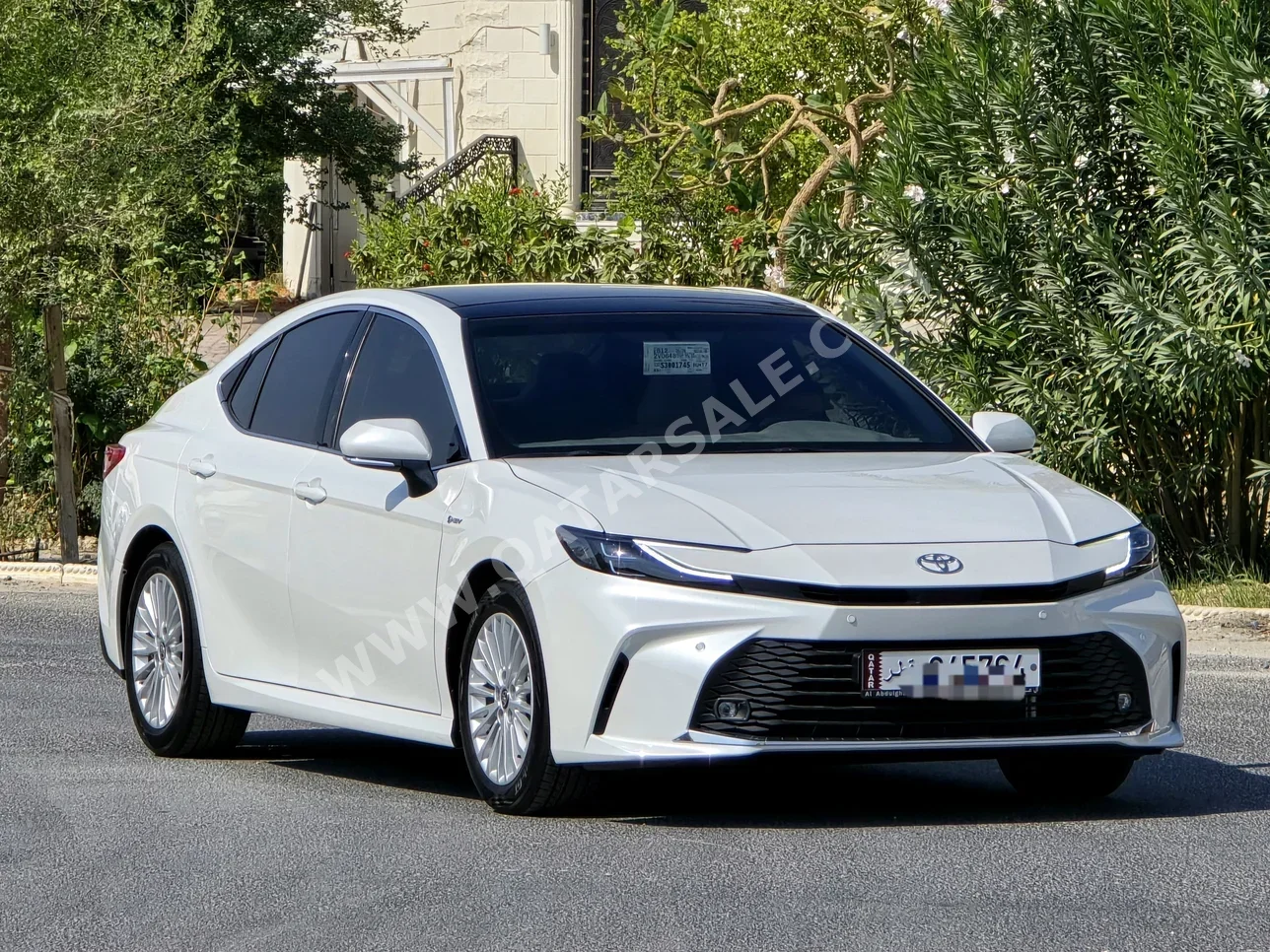 Toyota  Camry  LE  2025  Automatic  1,500 Km  4 Cylinder  Front Wheel Drive (FWD)  Sedan  White  With Warranty