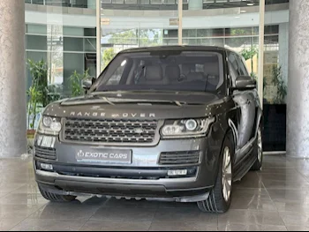 Land Rover  Range Rover  Vogue HSE  2018  Automatic  98,000 Km  8 Cylinder  Four Wheel Drive (4WD)  SUV  Gray