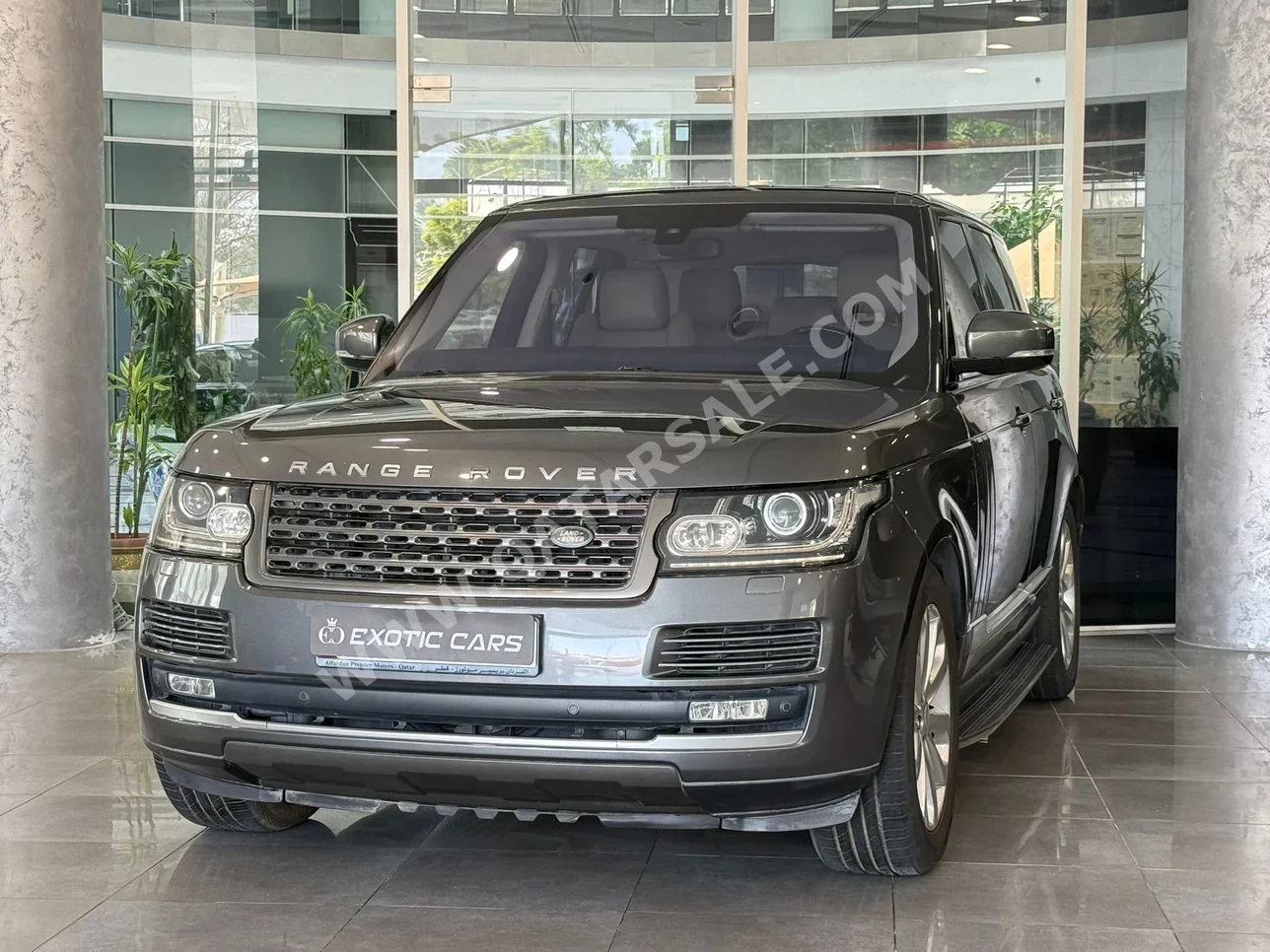 Land Rover  Range Rover  Vogue HSE  2018  Automatic  98,000 Km  8 Cylinder  Four Wheel Drive (4WD)  SUV  Gray