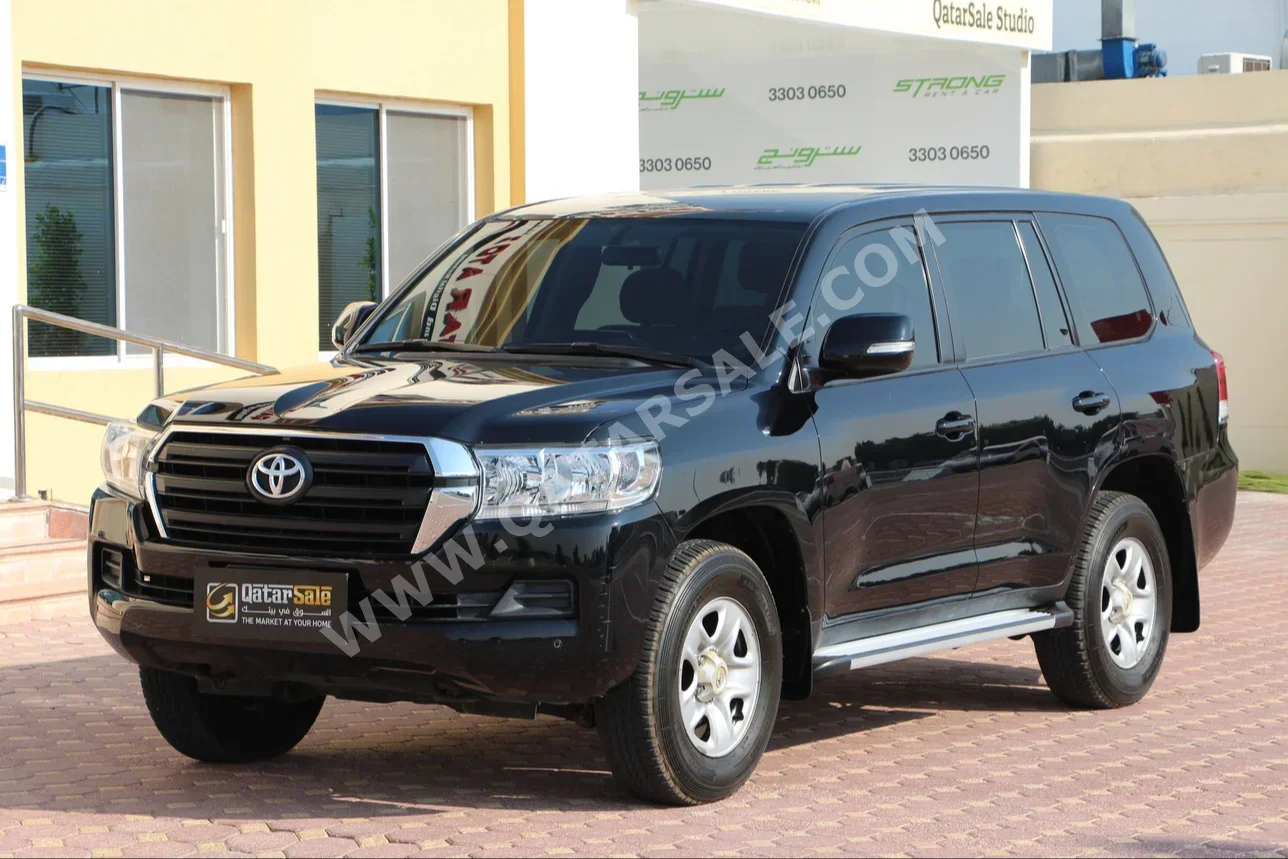 Toyota  Land Cruiser  GX  2016  Automatic  121,000 Km  6 Cylinder  Four Wheel Drive (4WD)  SUV  Black